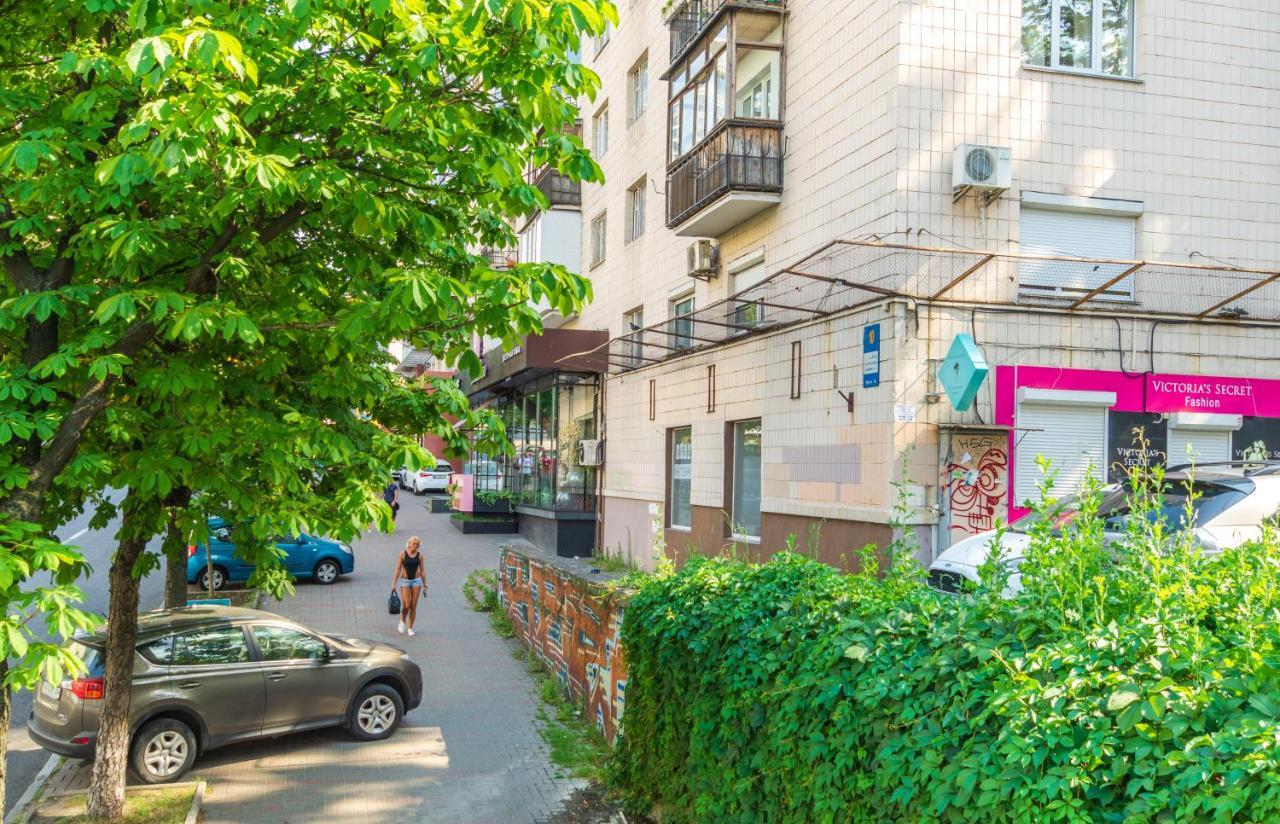 Бульвар Леси Украинки 10 Kiev Exteriör bild